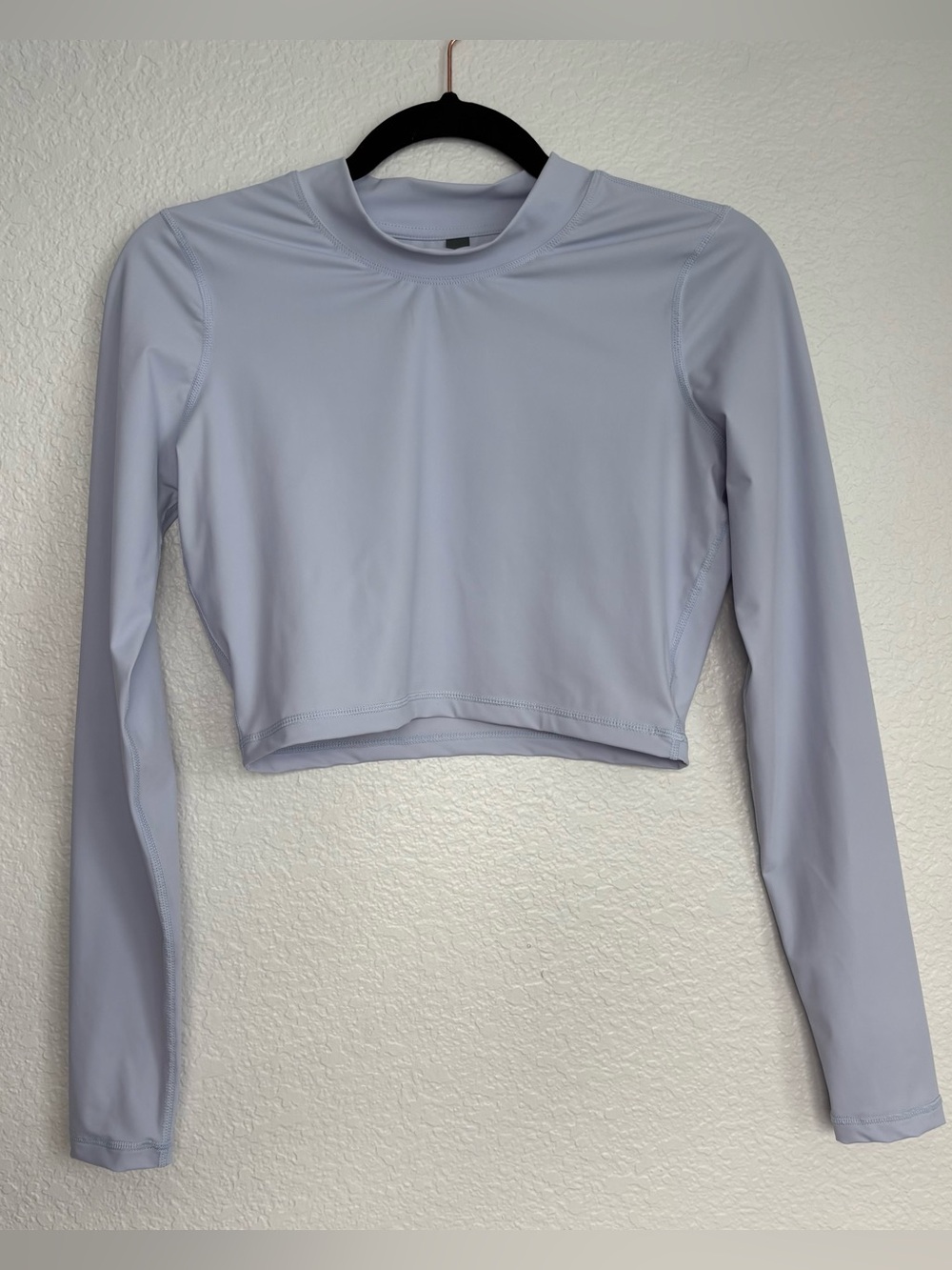 Vuori Women’s Cropped Long Sleeve Top Medium